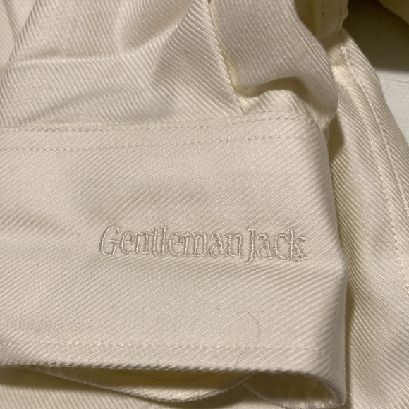 Men’s Cutter and Buck long sleeve shirt
Size large - Picture 5 of 11